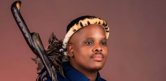 Khuzani Mpungose wins Best Independent Artist (African) at Hollywood and African Prestigious Awards HAPA