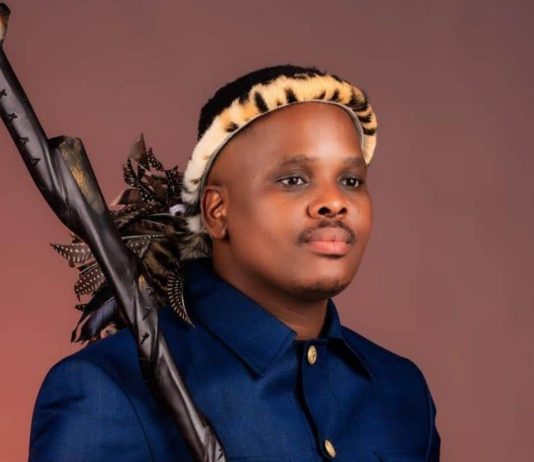 Khuzani Mpungose wins Best Independent Artist (African) at Hollywood and African Prestigious Awards HAPA